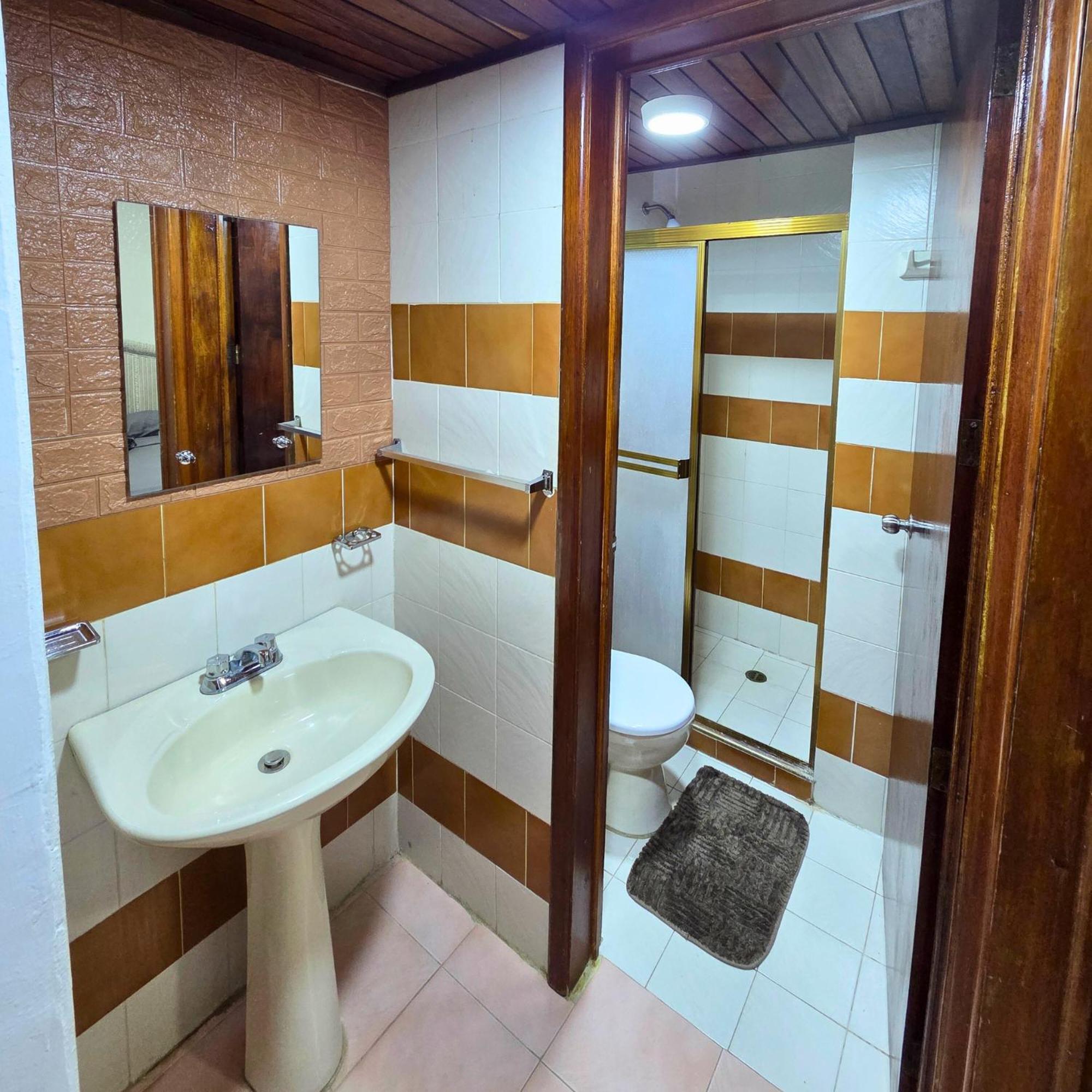 Apartamento Tucacas, Frente Al Mar, Balcon, Piscina Y Playa Privada Exterior foto
