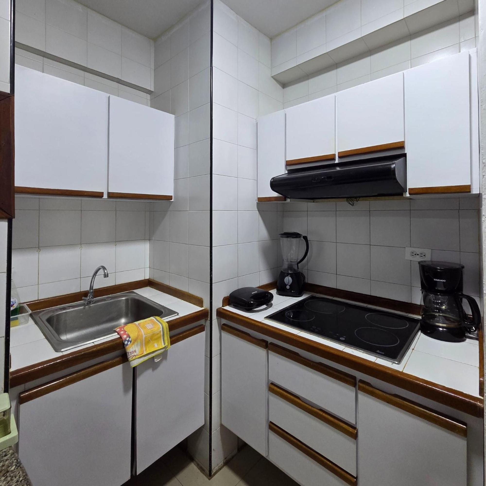 Apartamento Tucacas, Frente Al Mar, Balcon, Piscina Y Playa Privada Exterior foto