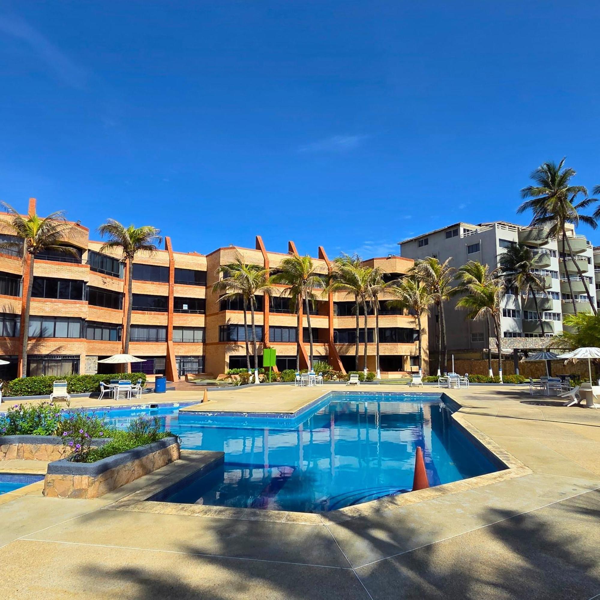 Apartamento Tucacas, Frente Al Mar, Balcon, Piscina Y Playa Privada Exterior foto