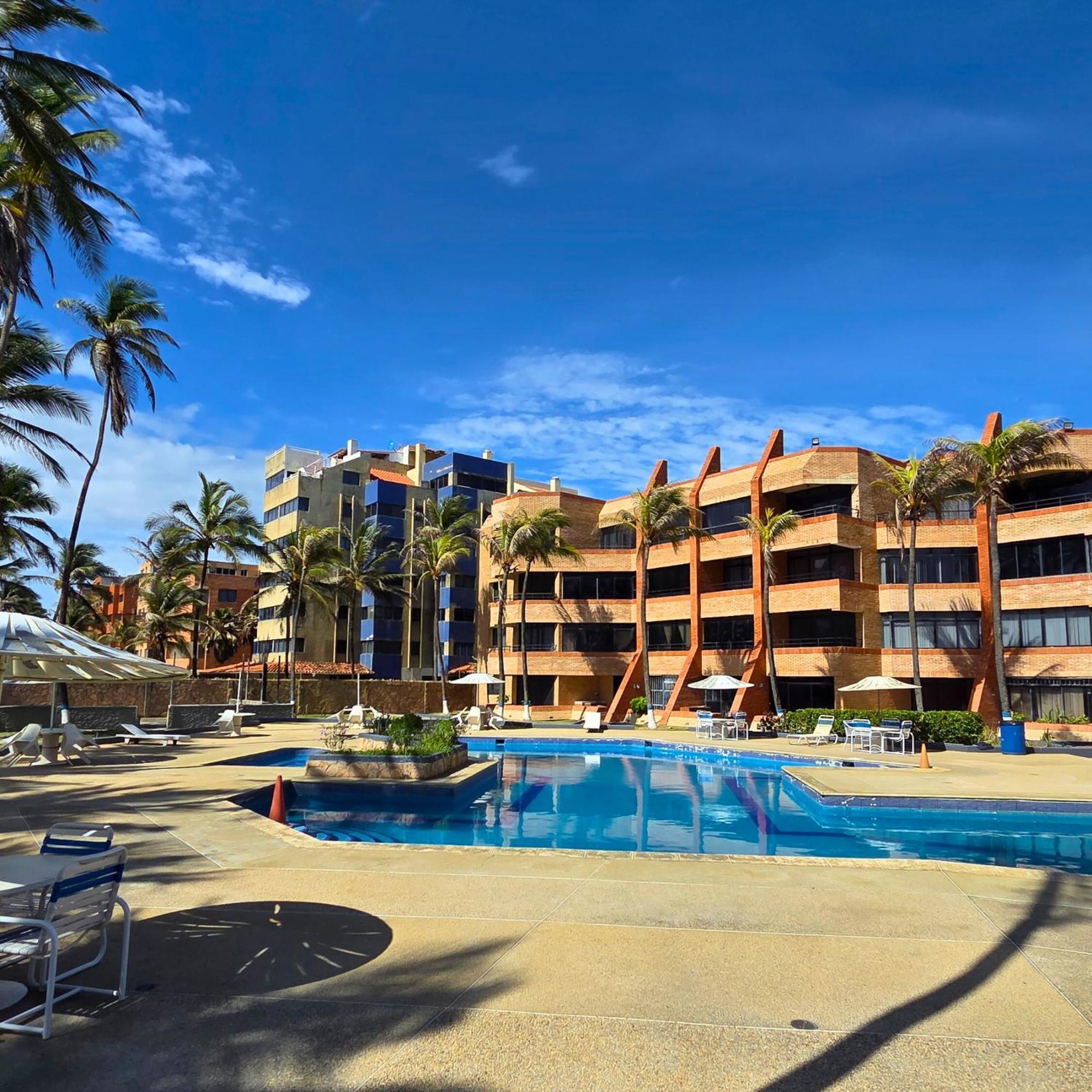 Apartamento Tucacas, Frente Al Mar, Balcon, Piscina Y Playa Privada Exterior foto