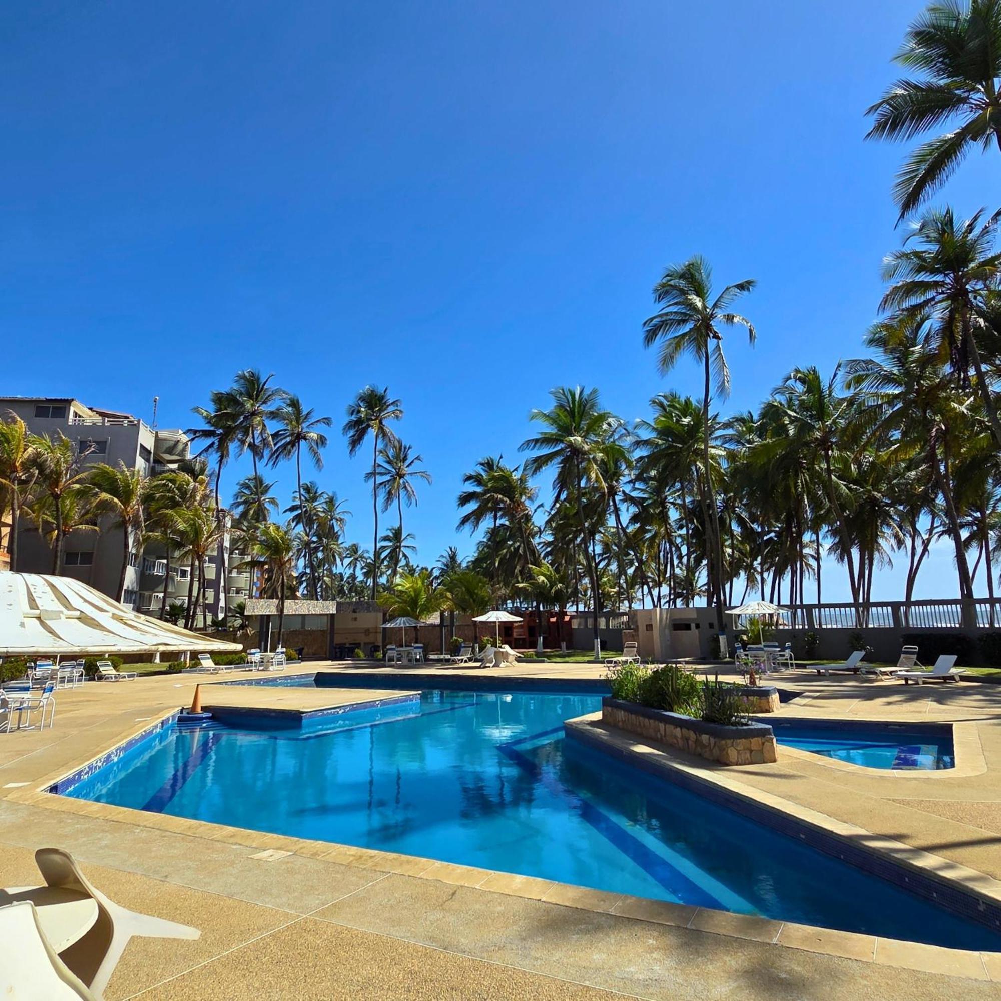 Apartamento Tucacas, Frente Al Mar, Balcon, Piscina Y Playa Privada Exterior foto